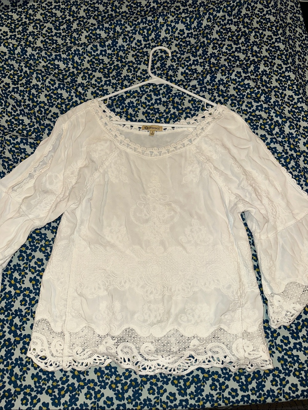 White Embroidered Lace Women's Top With Shoulder Slit